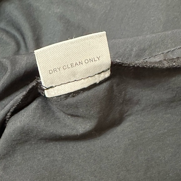 Central Park West New York Off the Shoulder smocked butterfly sleeve top, Medium - Picture 5 of 8